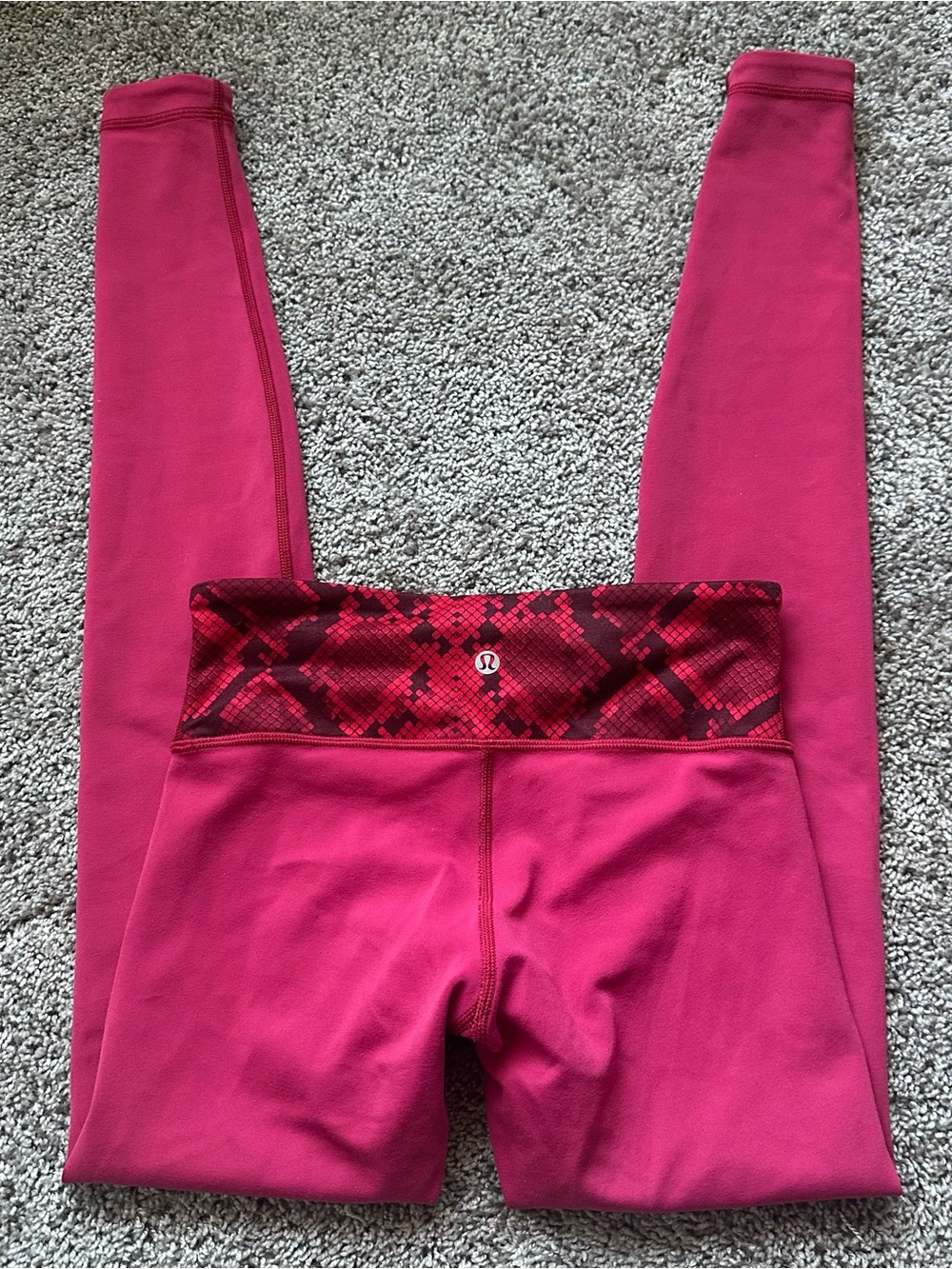 lululemon athletica Vintage Reversible Leggings with Red Snake-Print Waistband